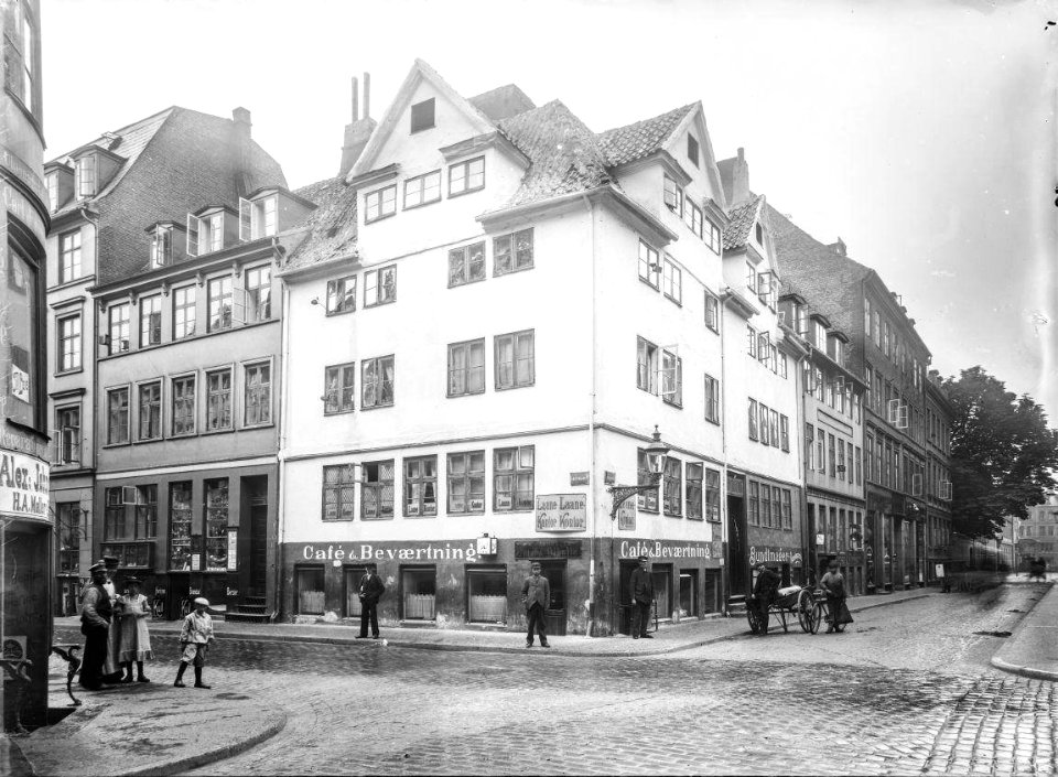 Fiolstræde-Krystalgade corner (Johannes Hauerslev)
