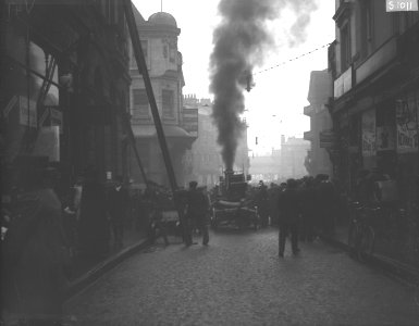 Fire engine on Bridge Street, York. YORYM-S1011