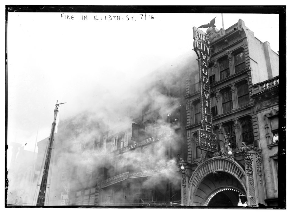 Fire, E. 13th St., 1916 LCCN2014702364