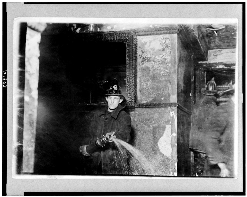 Firemen in Reliance building during fire, New York City LCCN90714841