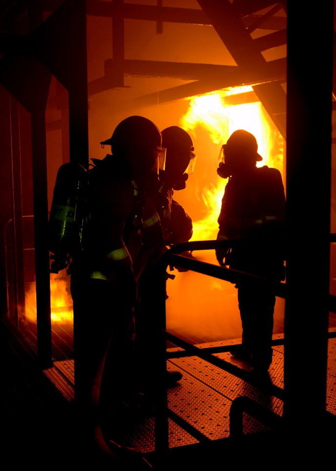 Firefighting training 140130-N-QL961-099