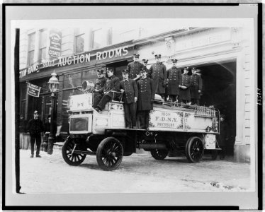 Firemen posed on fire engine, New York City LCCN97517195
