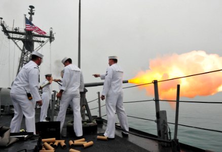 Firing a 40 mm saluting battery 120423-N-ZE938-099
