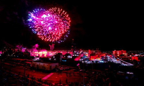 Fireworks display over Pearl Harbor 140704-N-GI544-489