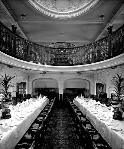 First Class Dining Saloon on the 'Balmoral Castle' (1910) RMG G10593