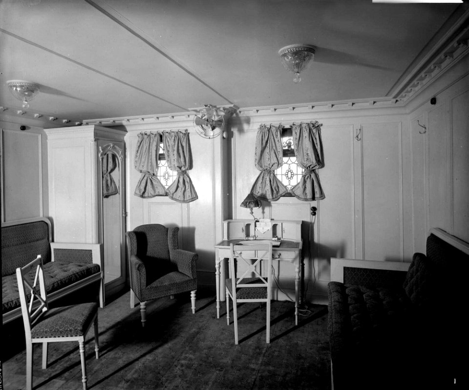 First Class cabin de luxe on the 'Royal George' (1907) RMG G10646
