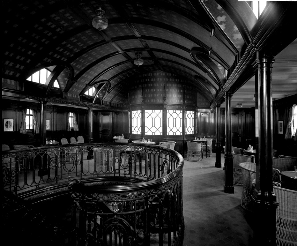 First Class Smokers' Lounge on the 'Balmoral Castle' (1910) RMG G10602