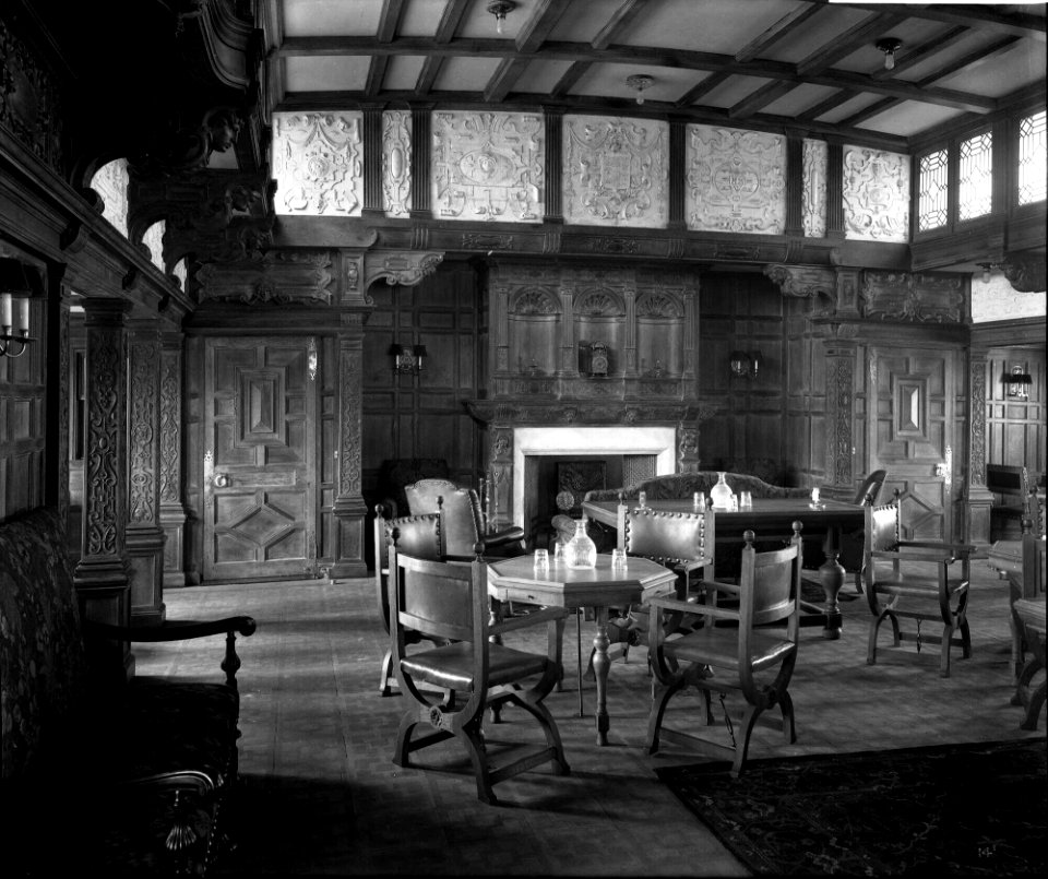 First Class Smoking Room on the 'Empress of Asia' (1913) RMG G10722