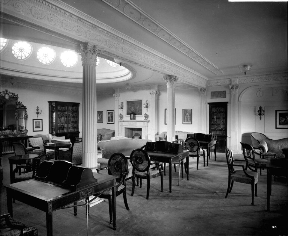 First Class Drawing Room on the 'Aquitania' (1914) RMG G10822