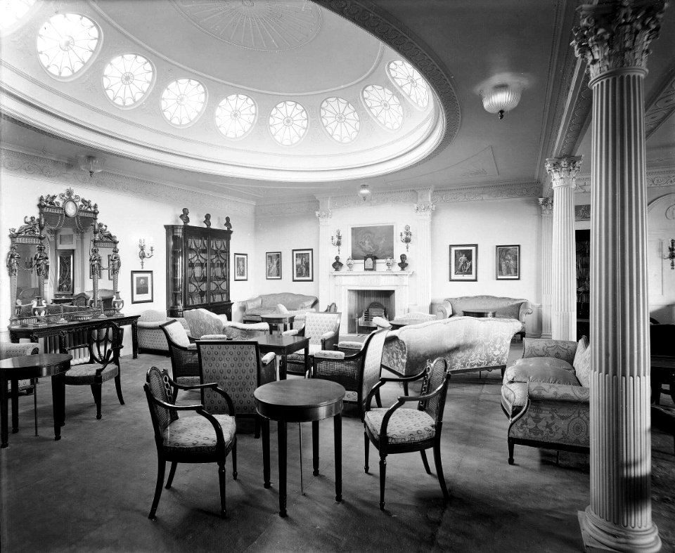 First Class Drawing Room on the 'Aquitania' (1914) RMG G10827