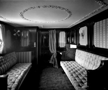 First Class special stateroom on the 'Ciudad de Buenos Aires' (1914) RMG G10974