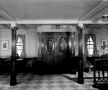 First Class Lounge on the 'Balmoral Castle' (1910) RMG G10591 photo