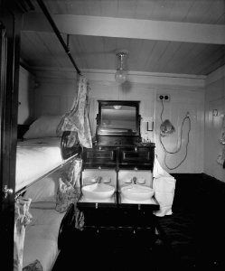 First Class stateroom on the 'Royal George' (1907) RMG G10650