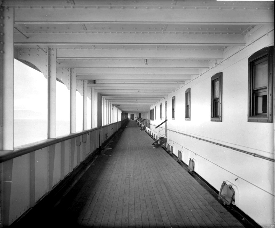 First Class Promenade on the 'Aquitania' (1914) RMG G10793
