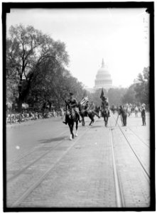 FIRST DIVISION, A.E.F. AMERICAN EXPEDITIONARY FORCES. MISCELLANEOUS VIEWS OF PARADE LCCN2016870465