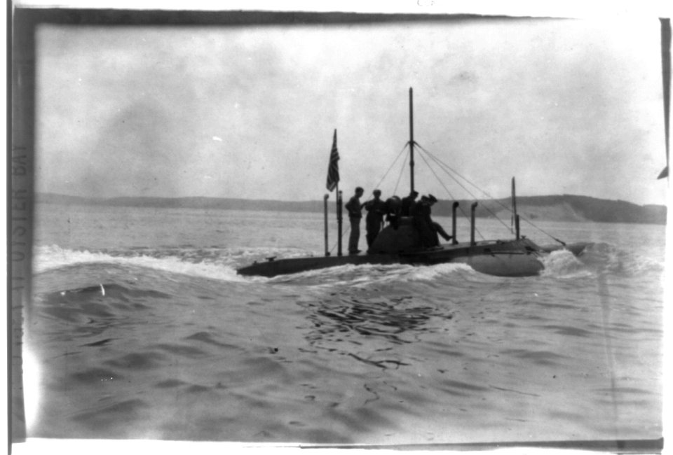 Going full speed-Plunger at Oyster Bay LCCN97505158