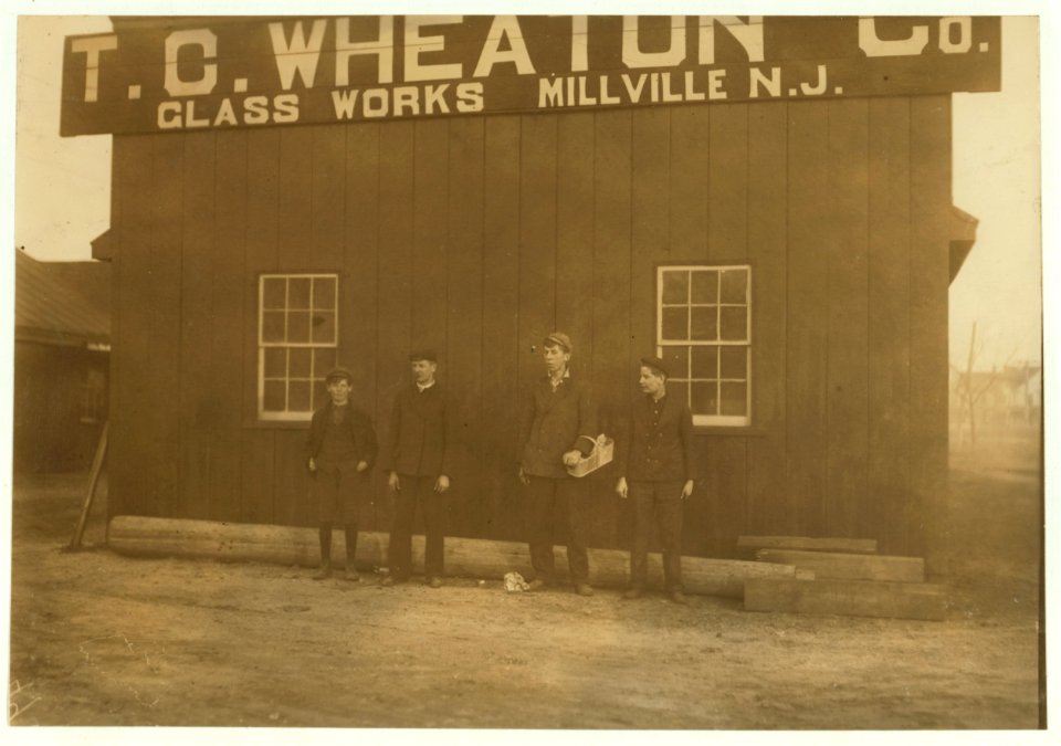 Going home from Wheaton Glass Co., Millville, N.J. LOC nclc.01251