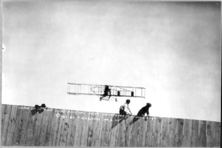 Going up in high wind, aviation meet, Wenatchee, Washington, June 4, 1911 LCCN2003690114