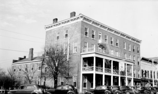 Golden Lamb Hotel 129200pu