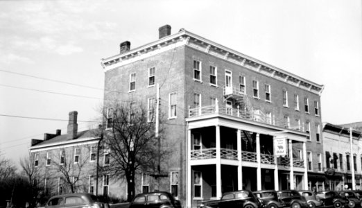 Golden Lamb Hotel 129200pu-repair