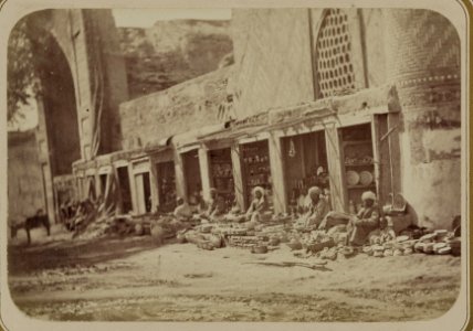 Goncharnoe proizvodstvo. Bazar glazurovannoi i faiansovoi posudy (bazari kasafurtsh (sic)) LCCN2007681428