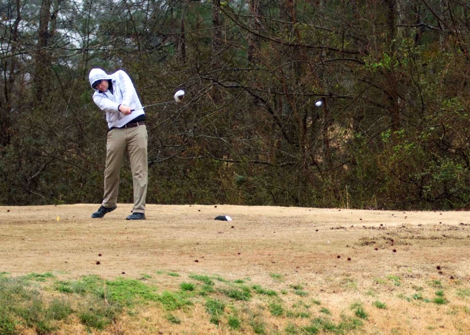 Golf fundraiser 150327-N-AO823-0280