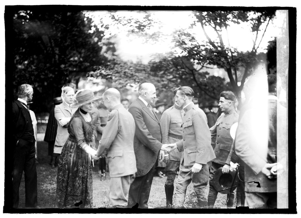 Gordon party for wounded men at White House, 6-8-21 LCCN2016845406