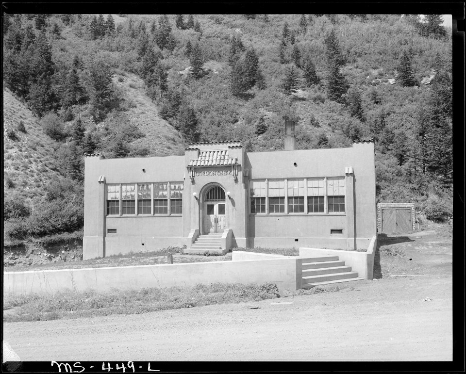 Gordon Creek Consolidated school serves the children of the Sweet and McGowan Mines in the community. This school has... - NARA - 540418