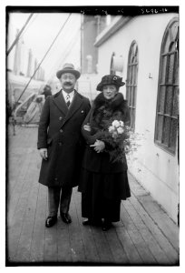 Gorgorza and wife LCCN2014714194