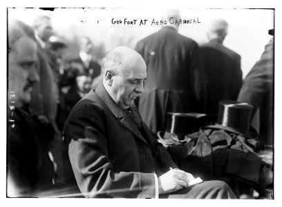 Gov. Fort at Aero Carnival LCCN2014686231