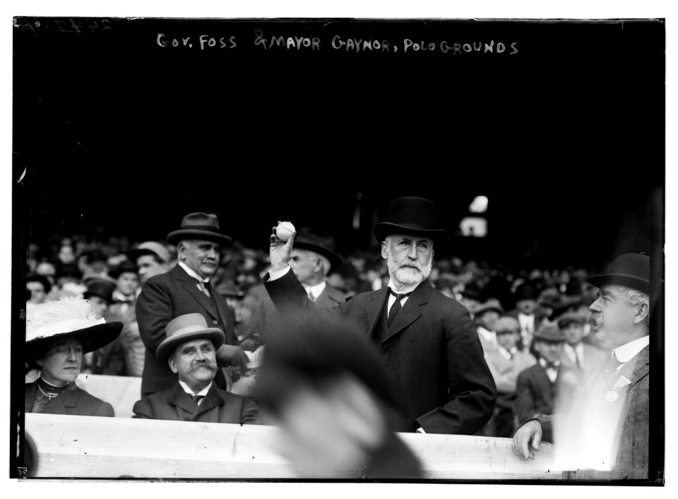 Gov. Foss & Mayor Gaynor, Polo Grounds LCCN2014690833