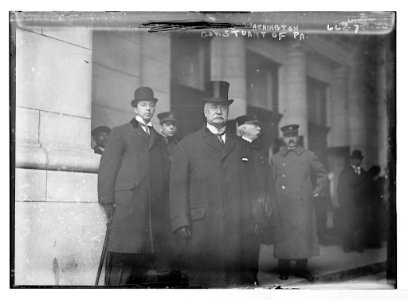 Gov. Stuart, with others, Washington, D.C LCCN2014683177