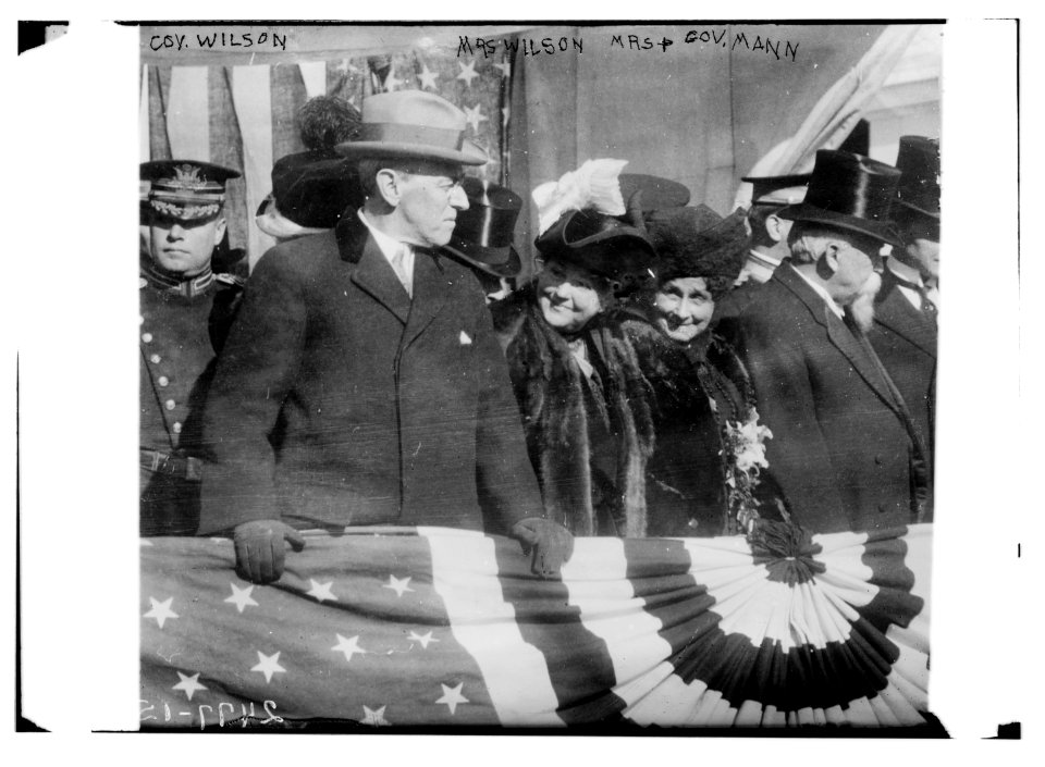 Gov. Wilson, Mrs. Wilson, and Mrs. and Gov. Mann LCCN2014691238
