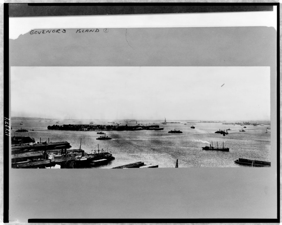 Governers (sic) Island & N.Y. Bay from Brooklyn LCCN98505921