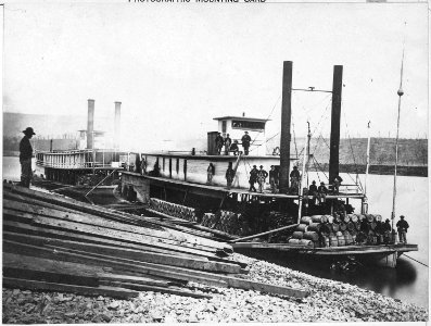 Government steamers on the Tennessee River. (Chattanooga and Missionary)) - NARA - 530459