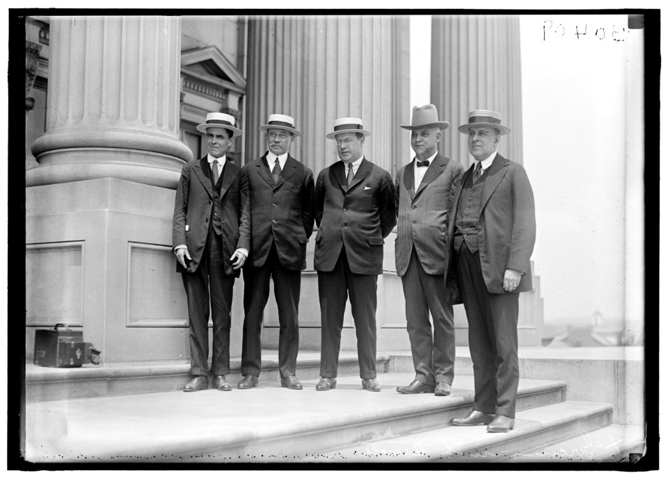 GOVERNORS OF STATES. SENATORS WHO WERE GOVERNORS OF STATES WHEN ELECTED TO THE SENATE- ARTHUR CAPPER OF KS; HENRY WILDER KEYS OF NH; WALTER EVANS EDGE OF NJ; STANLEY OF KY; WALSH OF MA. LCCN2016870036
