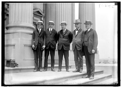 GOVERNORS OF STATES. SENATORS WHO WERE GOVERNORS OF STATES WHEN ELECTED TO THE SENATE- ARTHUR CAPPER OF KS; HENRY WILDER KEYS OF NH; WALTER EVANS EDGE OF NJ; STANLEY OF KY; WALSH OF MA. LCCN2016870036
