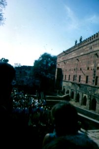 First Lady Jacqueline Kennedy Tours Fatehpur Sikri in India (8)