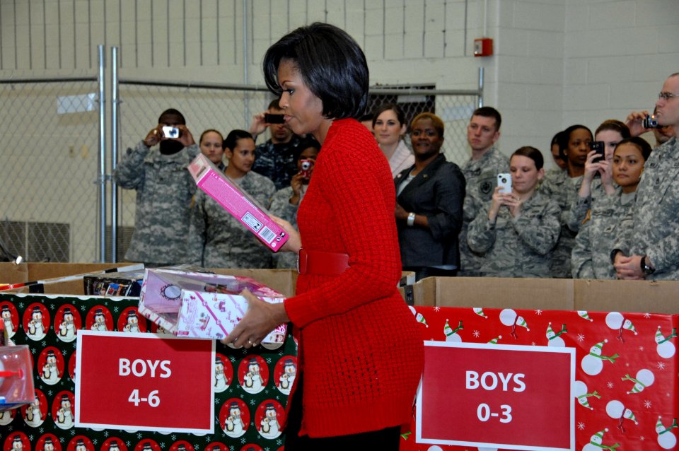 First Lady helps Toys for Tots DVIDS350737