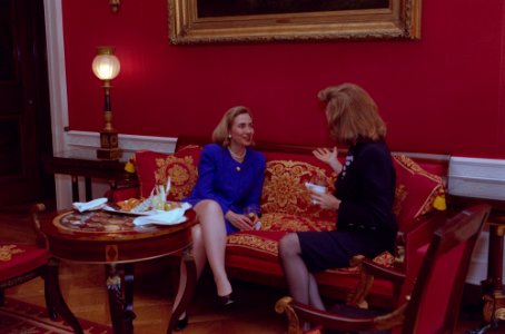 First Lady Hillary Rodham Clinton meeting with Queen Noor of Jordan (11)