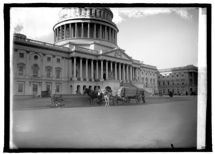 First lumber for Inaugural stands, 1921 LCCN2016844907
