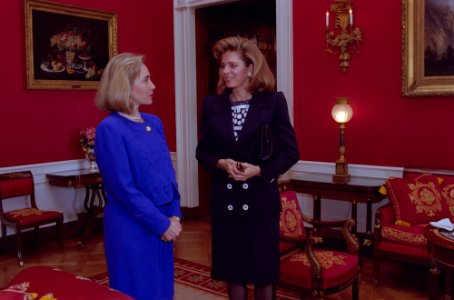 First Lady Hillary Rodham Clinton meeting with Queen Noor of Jordan (14)