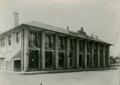First National Bank, Lake Forest, Illinois, early 20th century (NBY 909)
