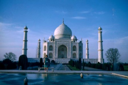 First Lady Jacqueline Kennedy at Taj Mahal (3) photo