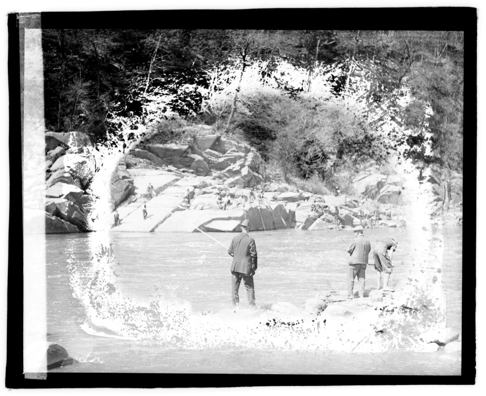 Fishing in Potomac LOC npcc.04047