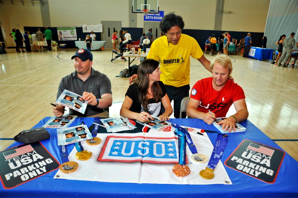 Fitness and health fair 140509-N-RI884-013