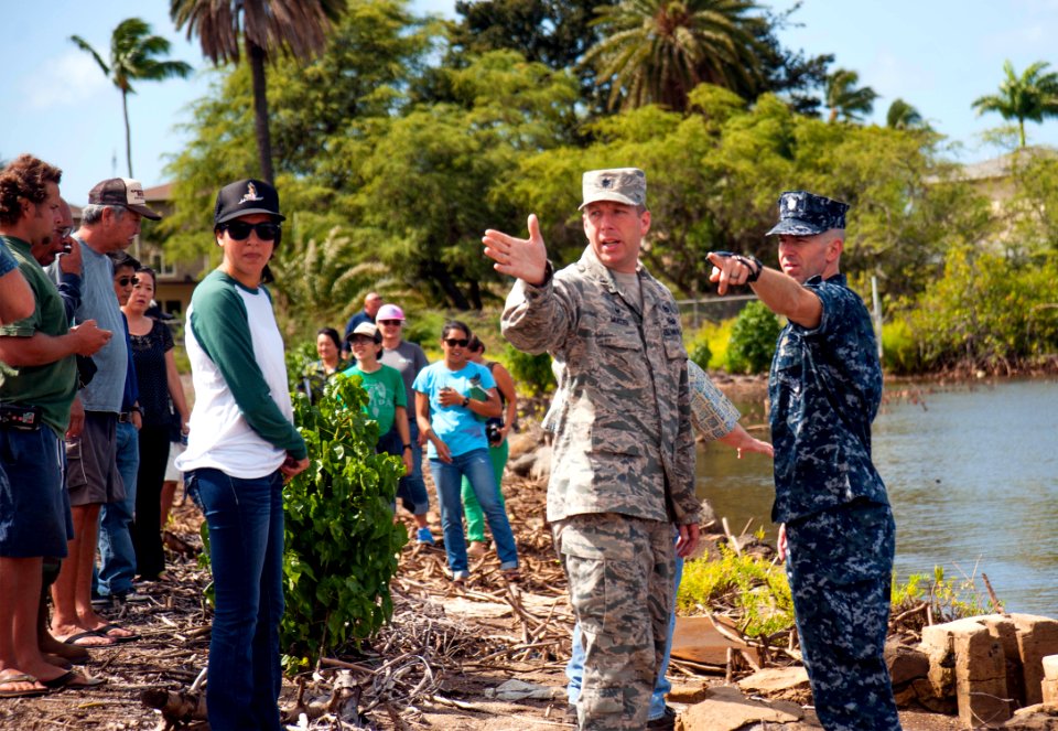 Fishpond Restoration Pearl Harbor 150513-N-WC566-042