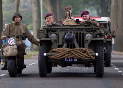Vehicle war fight