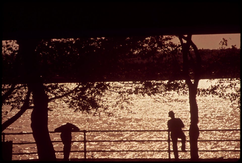 Fishing-the-potomac-for-catfish-april-1973 7461328354 o