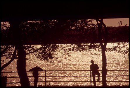 Fishing-the-potomac-for-catfish-april-1973 7461328354 o
